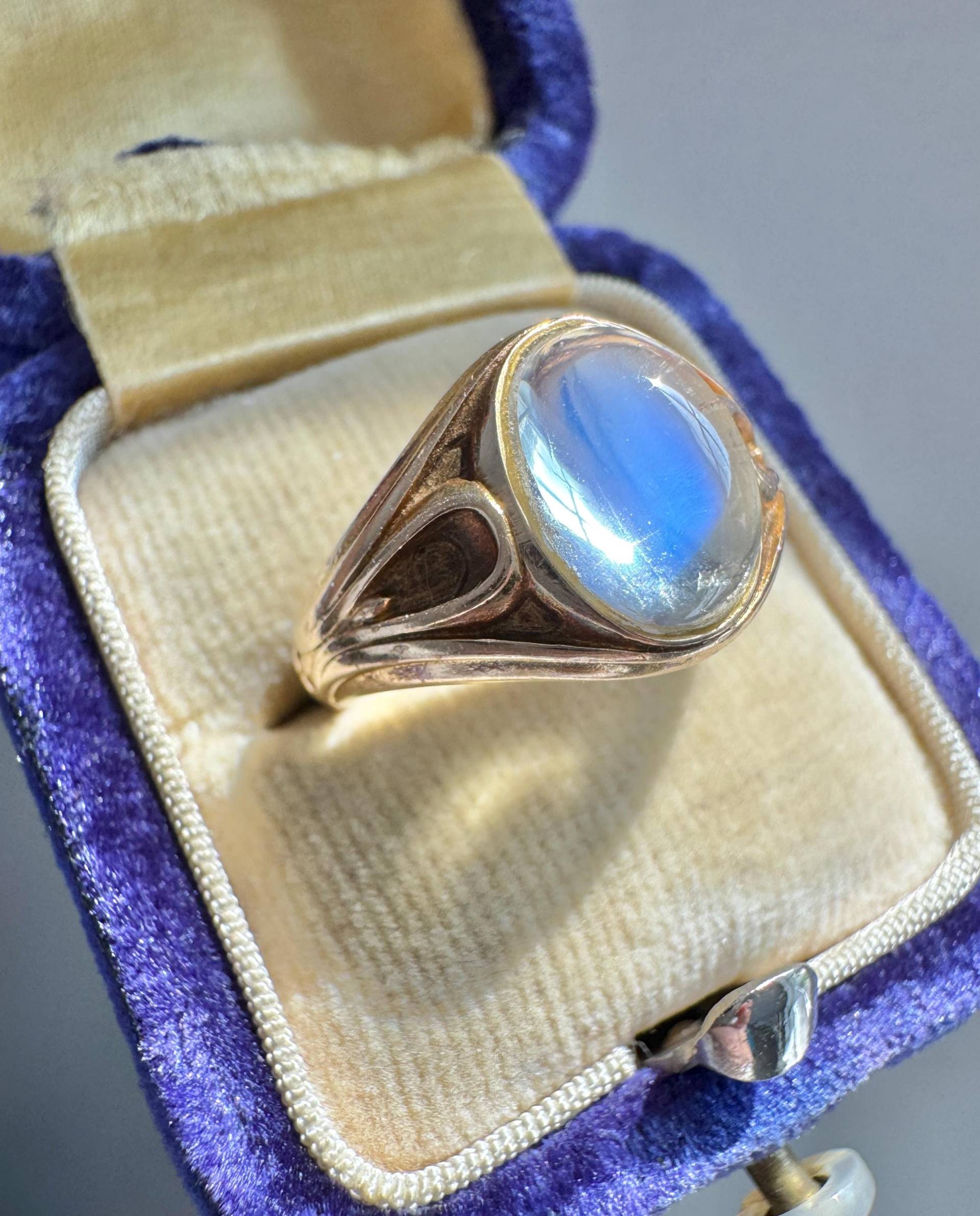 Jugendstil Larter & Sons Mondstein Ring von ParkAvenueAntiques0