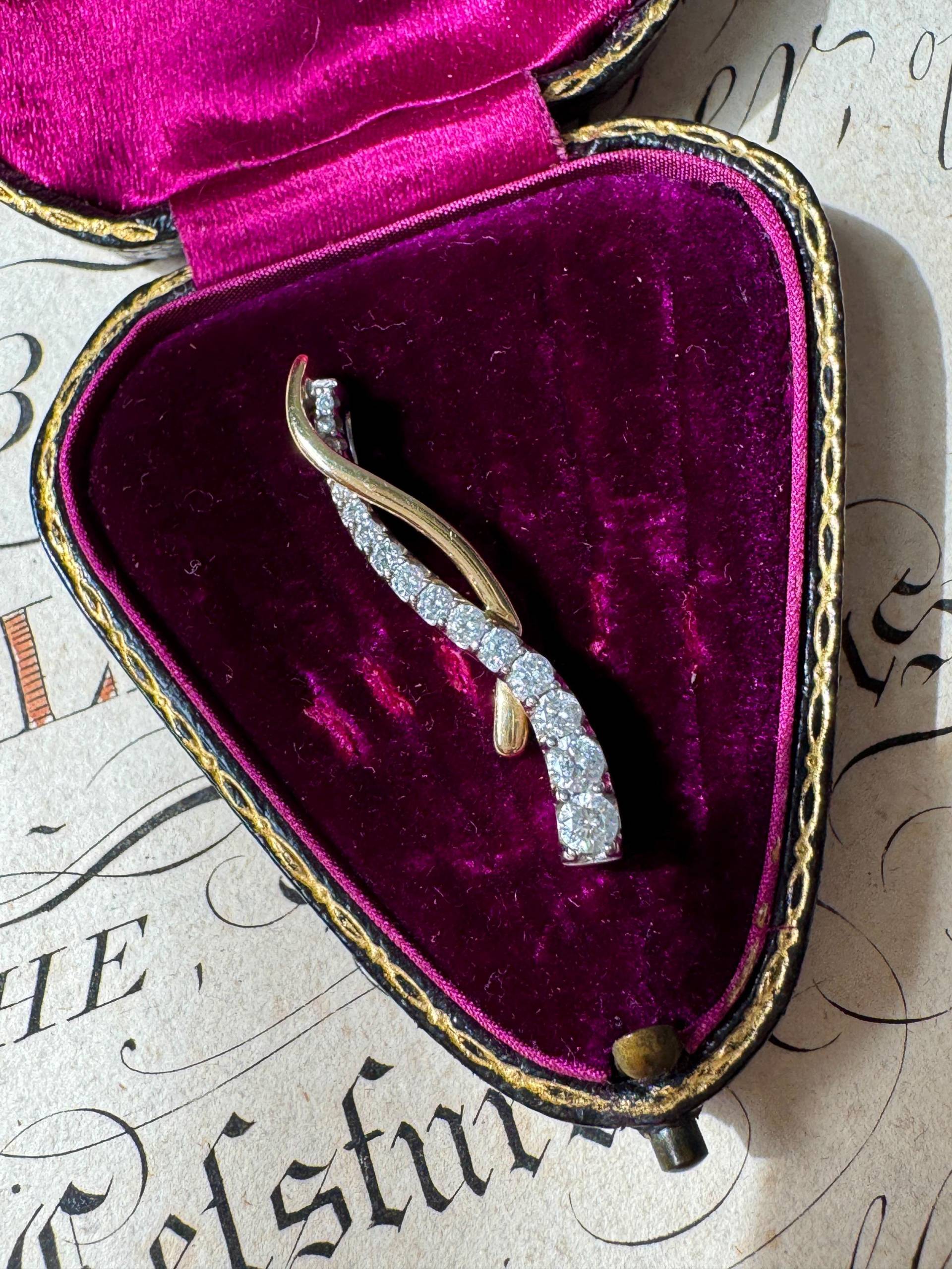 Vintage Iks 14K Reise Diamantanhänger von ParkAvenueAntiques0