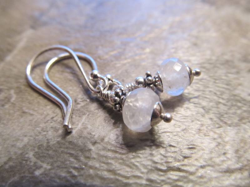 Regenbogen Mondstein Ohrringe Aus Sterling Silber, Facettierte Rondellen von ParkerPendants