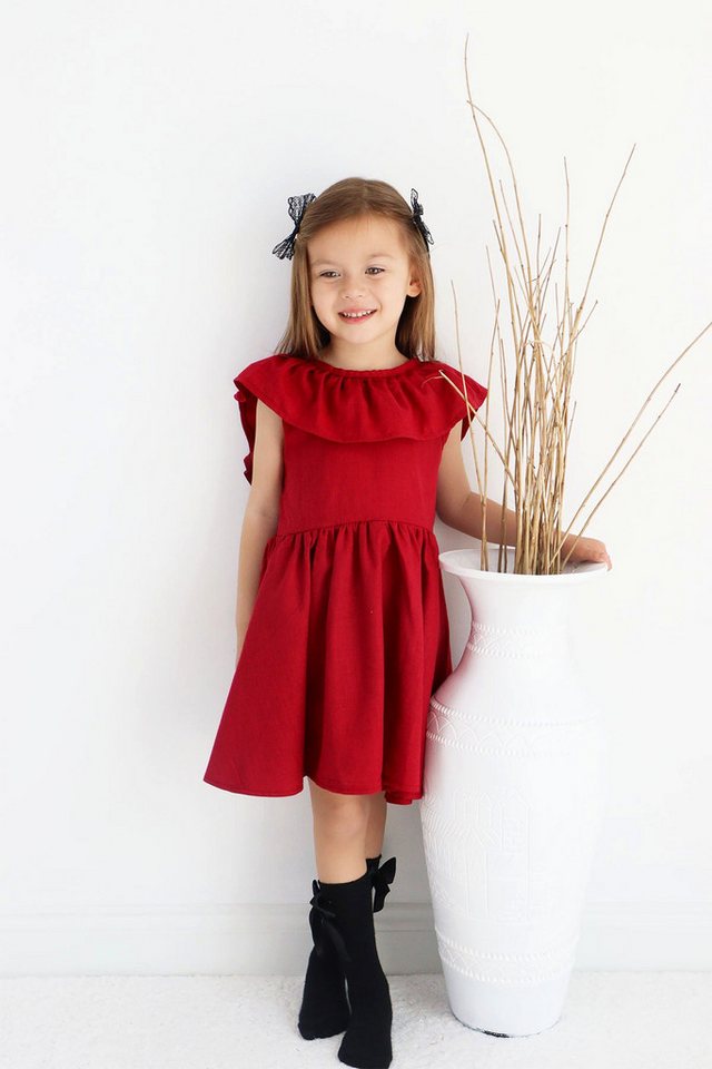 Parla Kids Sommerkleid Bordeaux farbendes Kleid mit Schleife, Rüschen und Haarspangen (2-tlg) Glockenrock - Schleifenverschluss - V-Ausschnitt am Rücken von Parla Kids