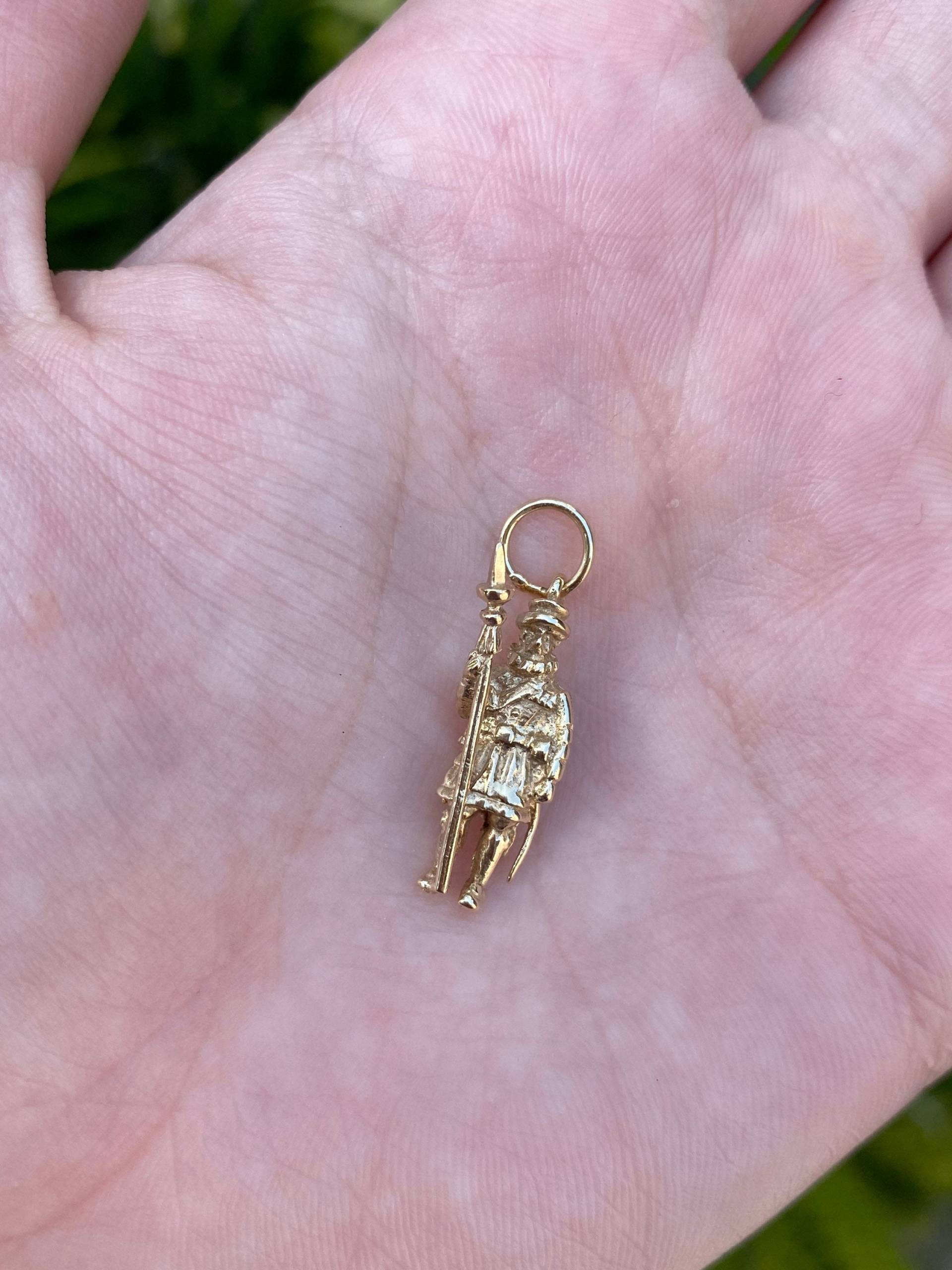 Vintage 9K Gelbgold Victorian Royal Guard Charm - Anhänger Für Halskette Echtes Gold Hochwertiges Fine Estate Schmuck Unisex Geschenk von ParlayJewelry