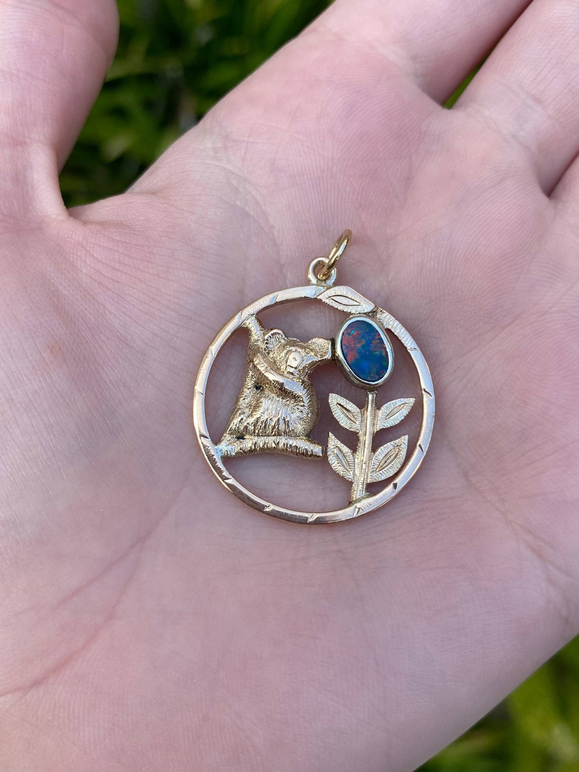 Vintage Massiver 10K Gelbgold Opal Koala Bär Charm - Hochwertiger Feiner Nachlass Schmuck Anhänger Für Halskette Echtes Gold Für Sie von ParlayJewelry