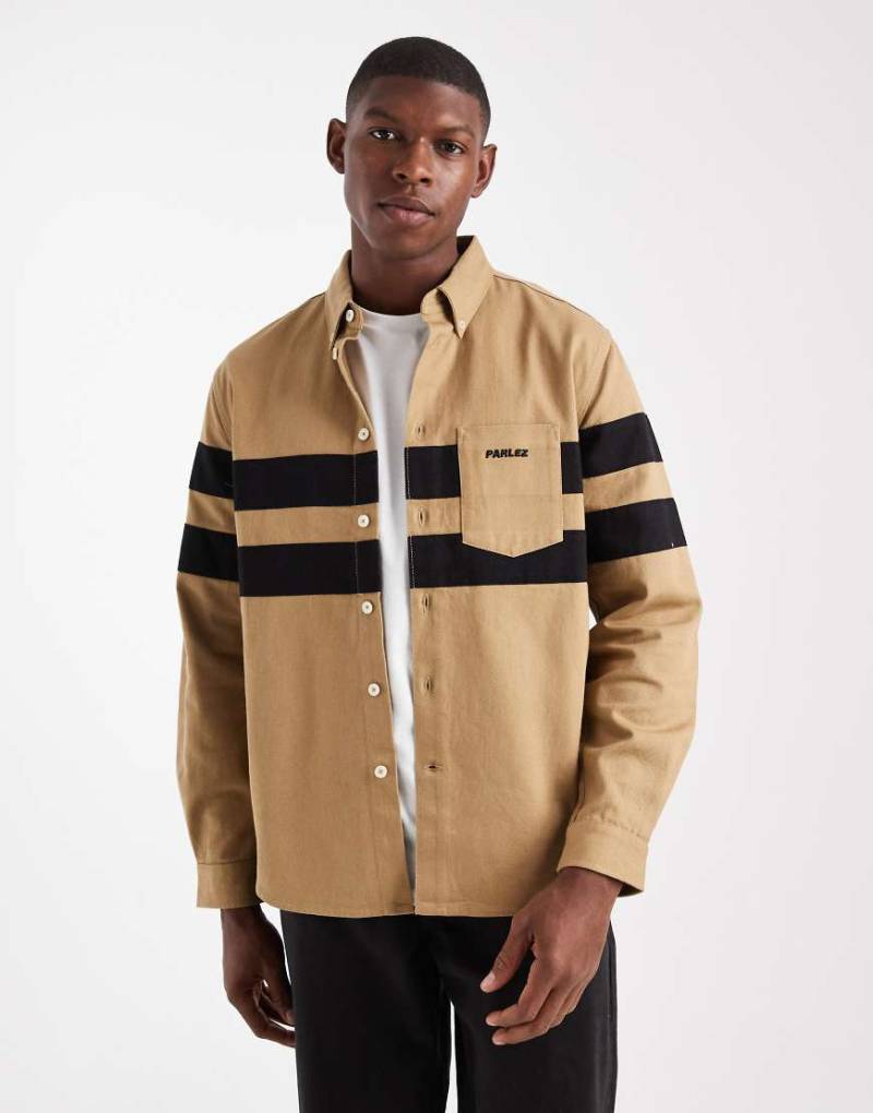 Parlez - Langärmliges Hemd in Dunkelbeige mit Bahnendesign und Logo-Neutral von Parlez