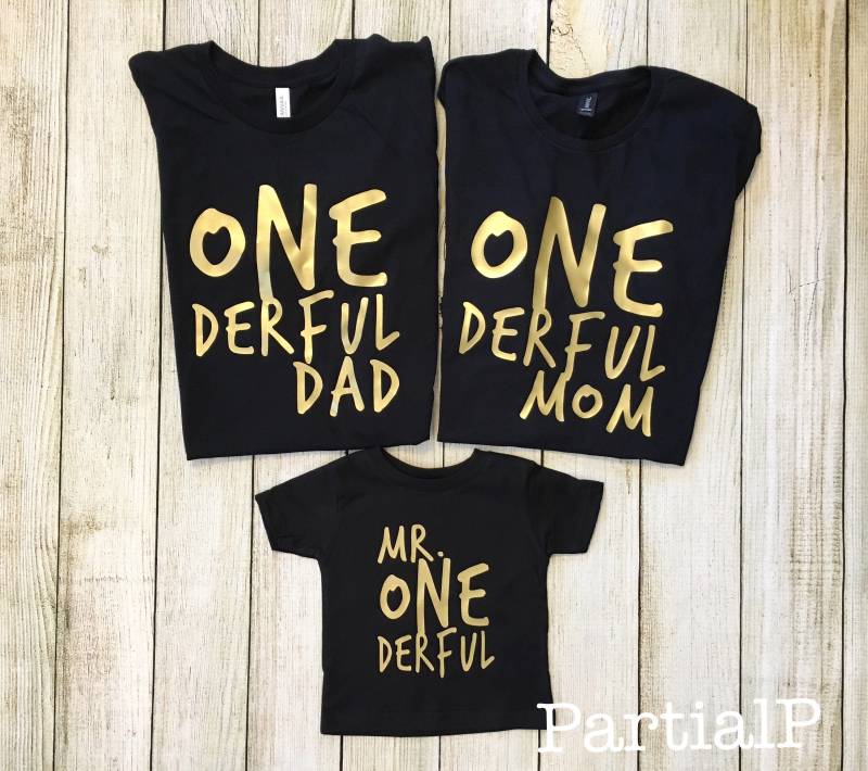 Mr. Onederful's Mom | Dad Team Onederful Ein-Der-Voll Schwarz Und Gold Eine Derful Mr. Onederful's Mom | Dad Team Onederful Ein-Der-Voll Schwarz Und Gold Eine Derful von PartialPCo