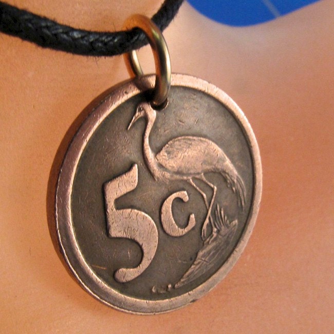 Afrika Vogel Halskette. Südafrika Münzschmuck. Charm Anhänger. Blauer Kranich. Vogelbeobachter Geschenk. .saud Afrika. 001193 von PartsForYou