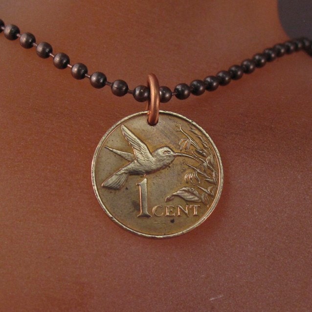 Kolibri Halskette Vogel Schmuck. Kolibri Jewelry.hummingbird Charm.bird Liebhaber Gift.bird Münze Halskette, Trinidad .tobago No.001188 von PartsForYou