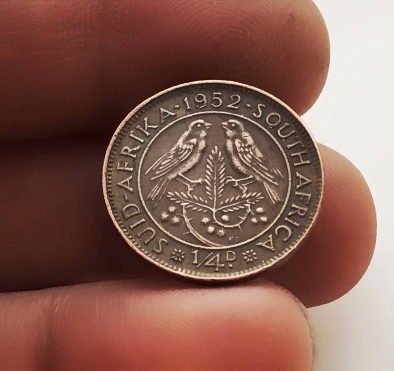 Südafrika Halskette. Singvogel-Anhänger. Zwei Liebenden. Vögel. Afrika Münzkette. 1/4 D. Münzschmuck . Vintage Vogel Münze No.00962 von PartsForYou