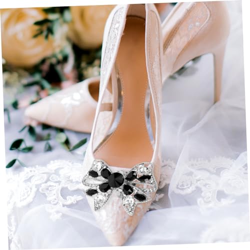 PartyKindom Abnehmbare Brautschleifen Schuhclips mit Strasssteinen Metall Dekoration für High Heels Leichtes Sicheres Design Wiederverwendbar für Hochzeit Party und Besondere Anlässe PartyKindom Abnehmbare Brautschleifen Schuhclips mit Strasssteinen Metall Dekoration für High Heels Leichtes Sicheres Design Wiederverwendbar für Hochzeit Party und Besondere Anlässe von PartyKindom