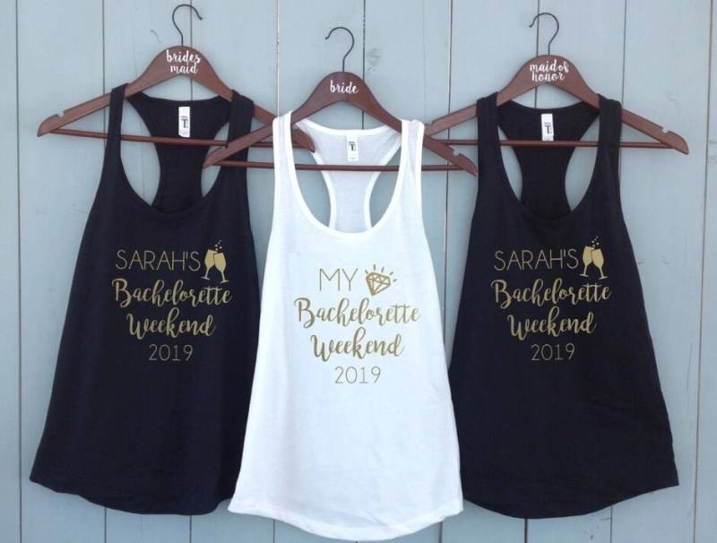 Benutzerdefinierte Bachelorette Name Tank Top, Hochzeit Shirt, T-Shirt Trauzeugin Braut Squad Wochenende Party Shirts, Brautparty Brautjungfer von PartyTopShop