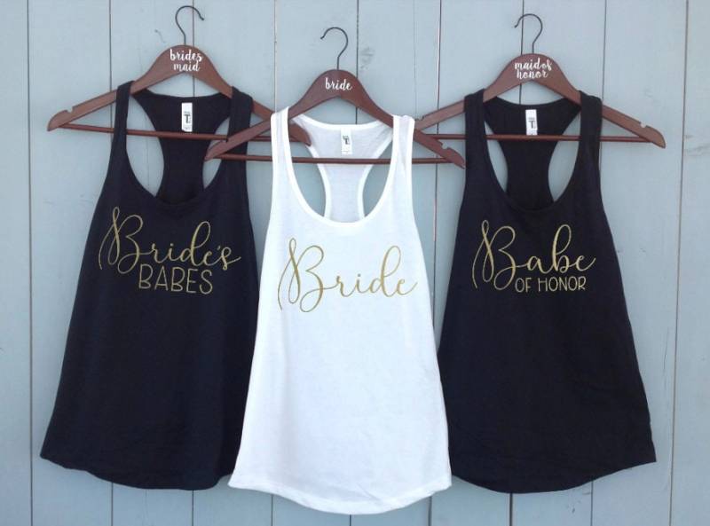 Benutzerdefinierte Tank Top, Babe Of Honour, Hochzeit Shirt, T-Shirt Trauzeugin Braut Babes Bachelorette Party Shirts, Brautparty, Brautjungfer von PartyTopShop