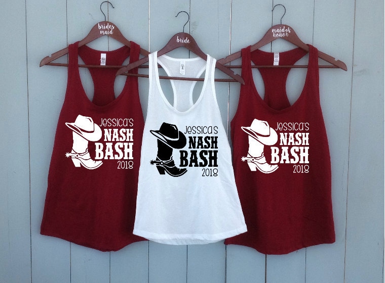 Benutzerdefinierte Tank Top, Hochzeit T-Shirt, Nashville Nash Bash Shirt Trauzeugin Brautjungfer Western Bachelorette Party Shirts Stiefel Top von PartyTopShop