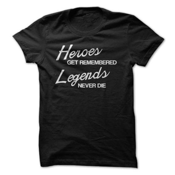 Helden in Erinnerung Erhalten, Legends Never Die T-Shirt-Design - Schwarzes Shirt Mit Weißem Aufdruck von PartyUgly