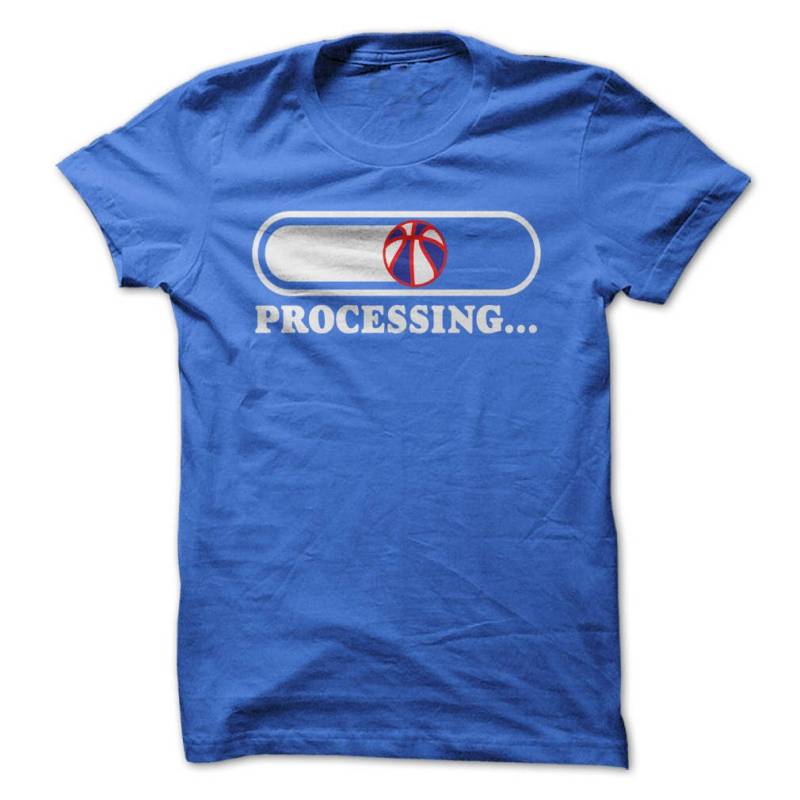 Verarbeitung... T-Shirt-Design - Blaues Hemd Mit Multi-Color-Druck Vertrauen Sie Den Prozess von PartyUgly