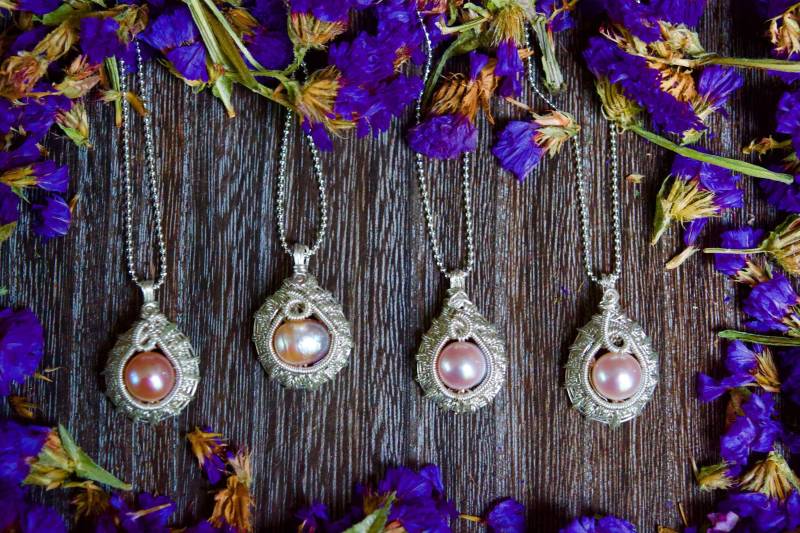 Rose Pink Süßwasser Perle Wire Wrapped Halskette von Paruco