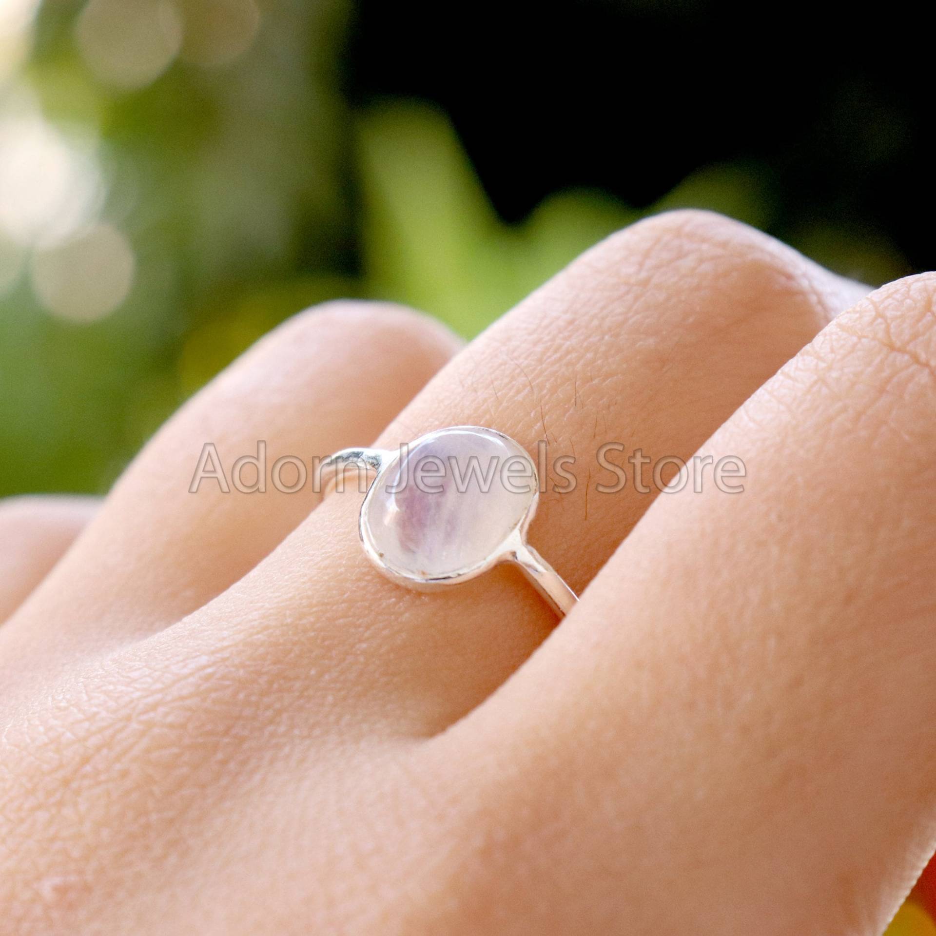 Regenbogen Mondstein Ring, Minimalist 925 Sterling Silber Handgemachter Ehering, Ring Für Mädchen, Kleiner von ParvatiSilver