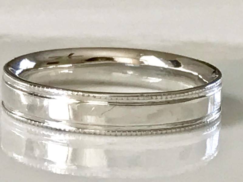 14K Solid White Gold Comfort Fit Ehering | 4mm, Flacher Bandring Mit Milgrain, Unisex, Geschenk Für Sie von ParyaniJewelers