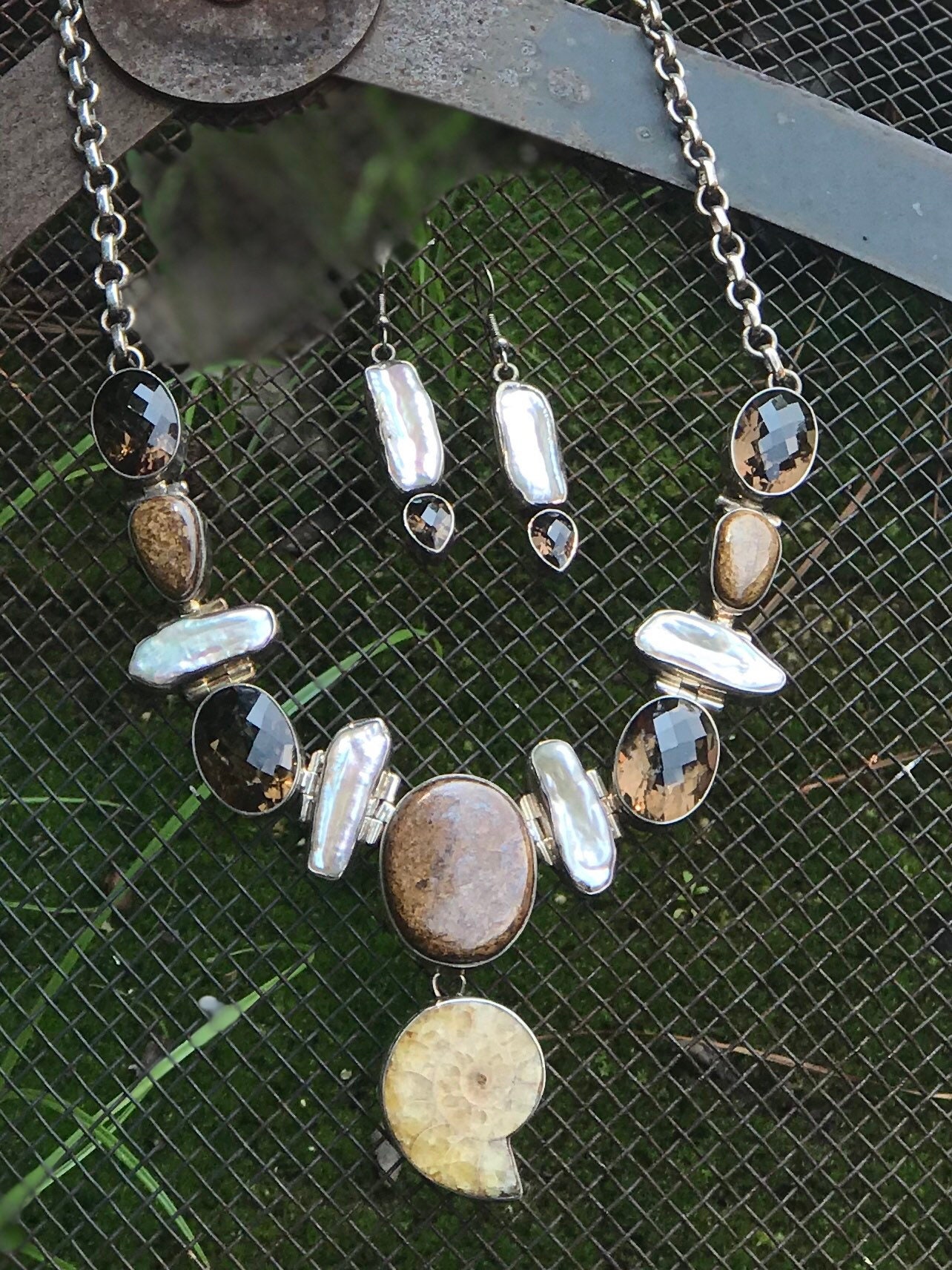 Silberkette Mit Ammonit-Rauchquarz-Anhänger, Für Frauen, Edelsteinkette, Lätzchen Halskette, Geschenk Sie von ParyaniJewelers