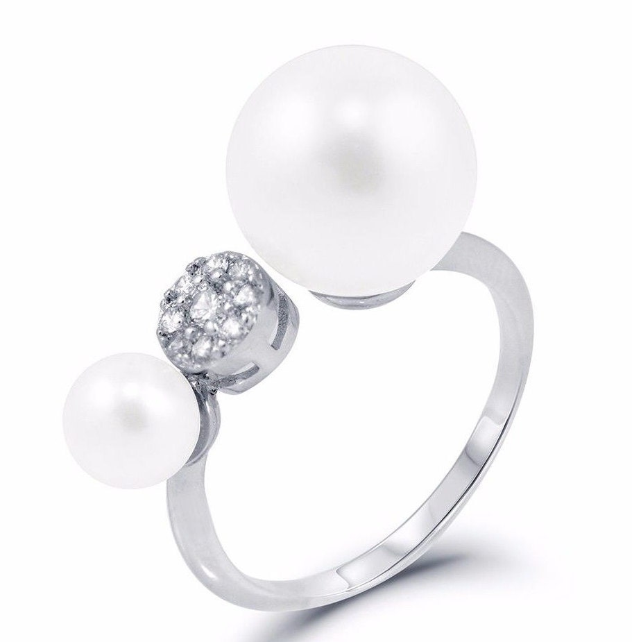 Moderner Perlen - Und Cz-Silberring, Perlenring, Cz-Perlensilberring, Cz-sterlingsilberring, Trendiger Cocktailring Moderner Perlen - Und Cz-Silberring, Perlenring, Cz-Perlensilberring, Cz-sterlingsilberring, Trendiger Cocktailring von Pascollato