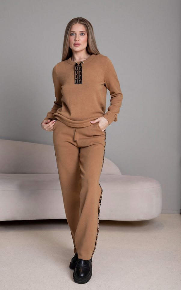 Passioni Strickhose in Kamel mit grafischem Muster an der Seite des Beins Passioni Strickhose in Kamel mit grafischem Muster an der Seite des Beins von Passioni