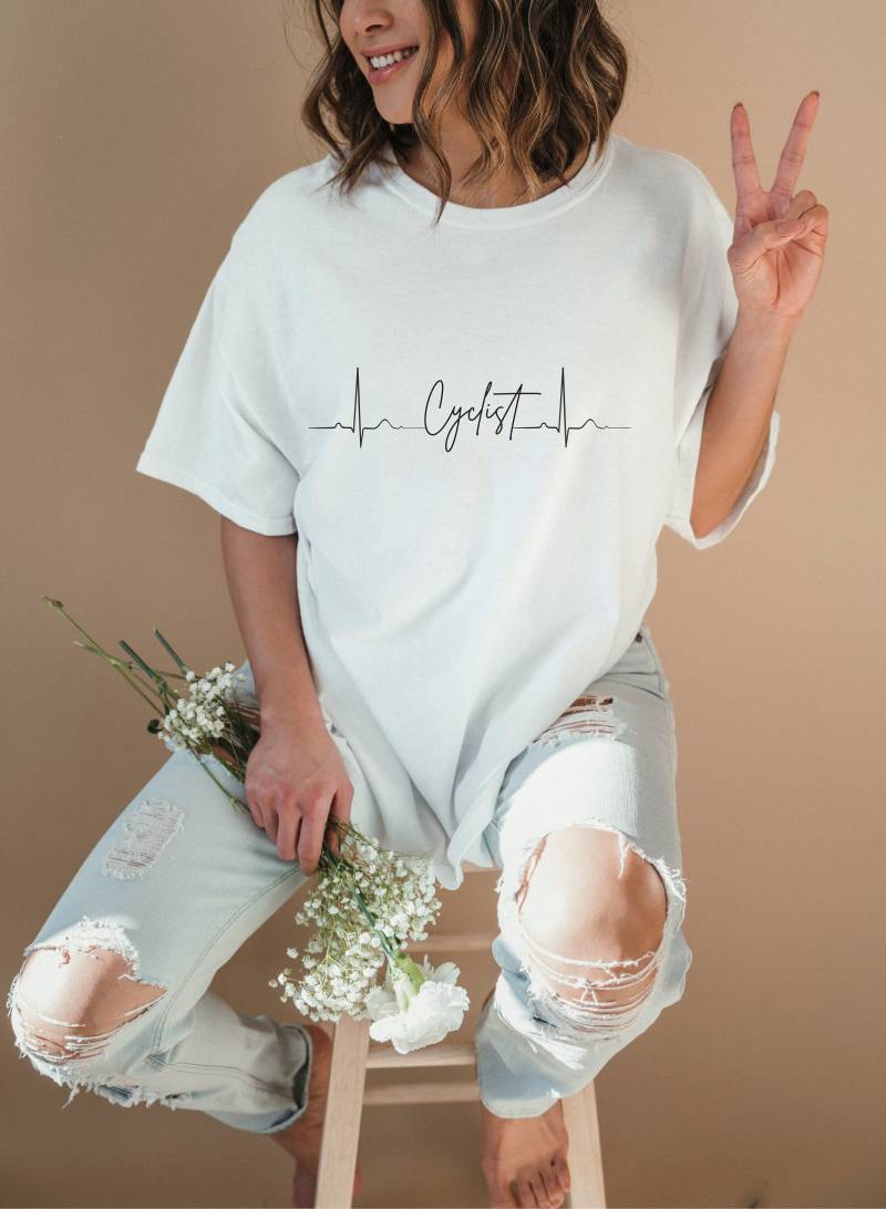 Cycling Heartbeat Shirt, Radler Tshirt, Fahrradliebhaber, Fahrrad T-Shirt, Radfahren Radfahrer Enthusiast Cycling Heartbeat Shirt, Radler Tshirt, Fahrradliebhaber, Fahrrad T-Shirt, Radfahren Radfahrer Enthusiast von PassportWanderers