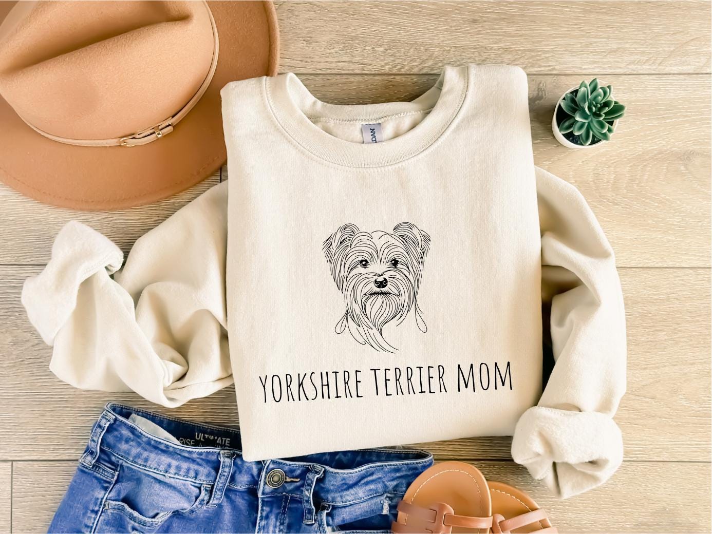 Personalisierbares Yorkshire Terrier Sweatshirt, Dog Owner Gift, Custom Shirt, Pullover, Geschenk von PassportWanderers