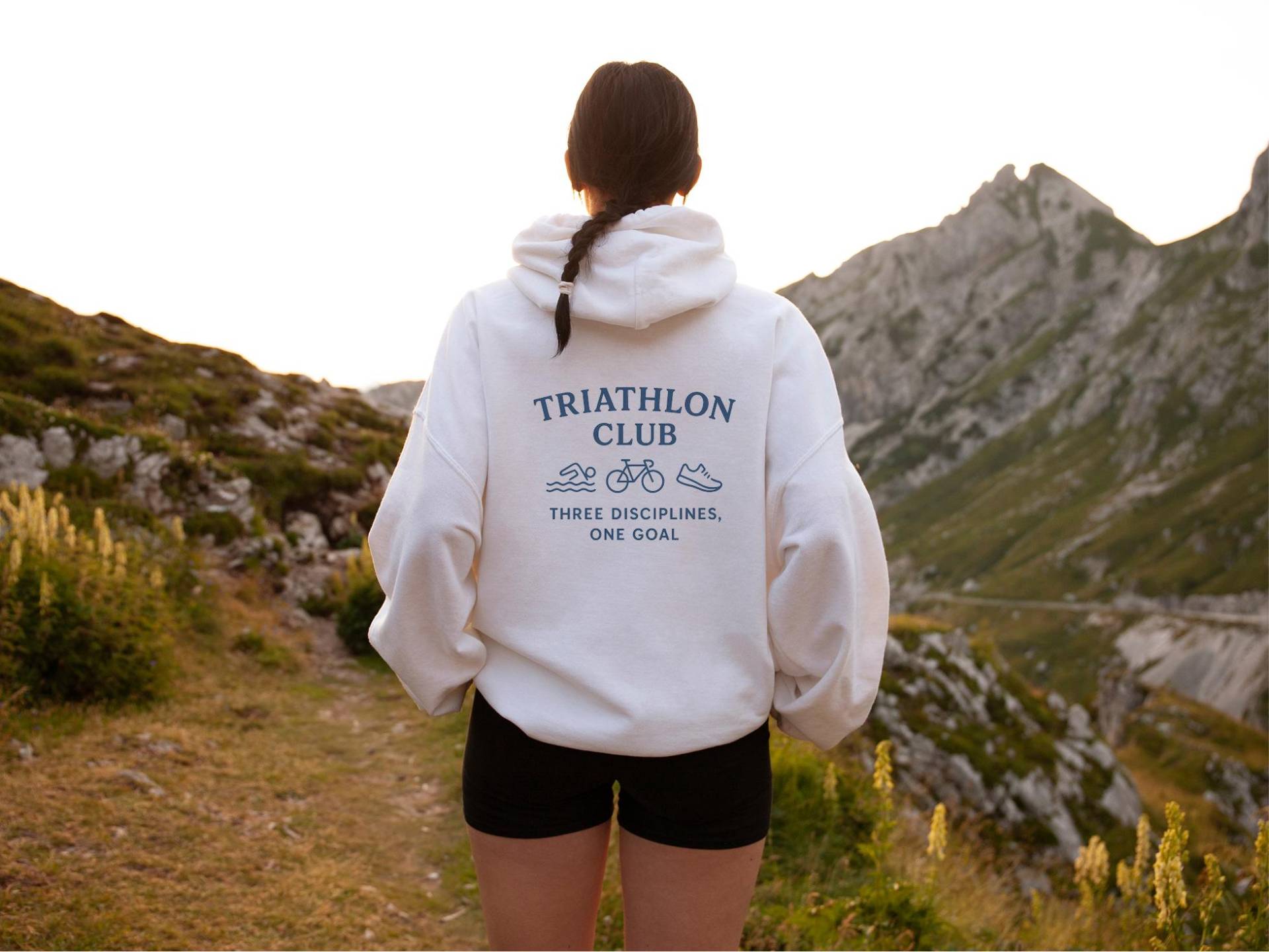 Triathlon Club Hoodie, Kapuzenpullover Triathlon, Sport Hoodie Herren Damen, Motiv Three Disciplines One Goal von PassportWanderers