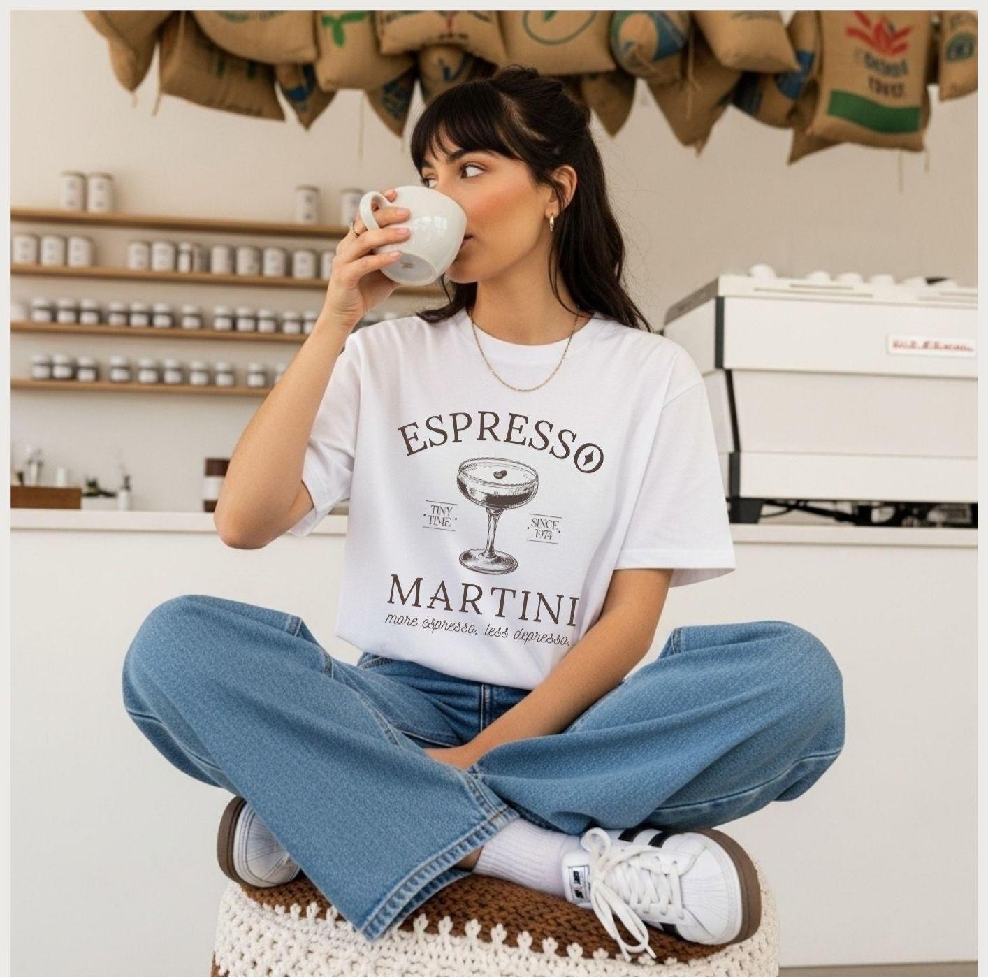 Espresso Martini Shirt, More Espresso Less Depresso, Barkeeper Bartender Barista Lover, Cocktail Lover von PastelLoveDesign