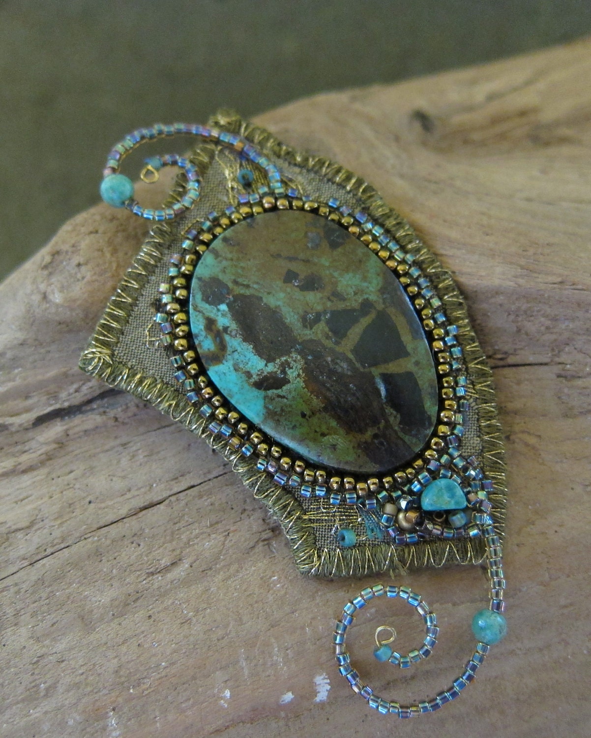 Türkis-Brosche von PasticheStudio