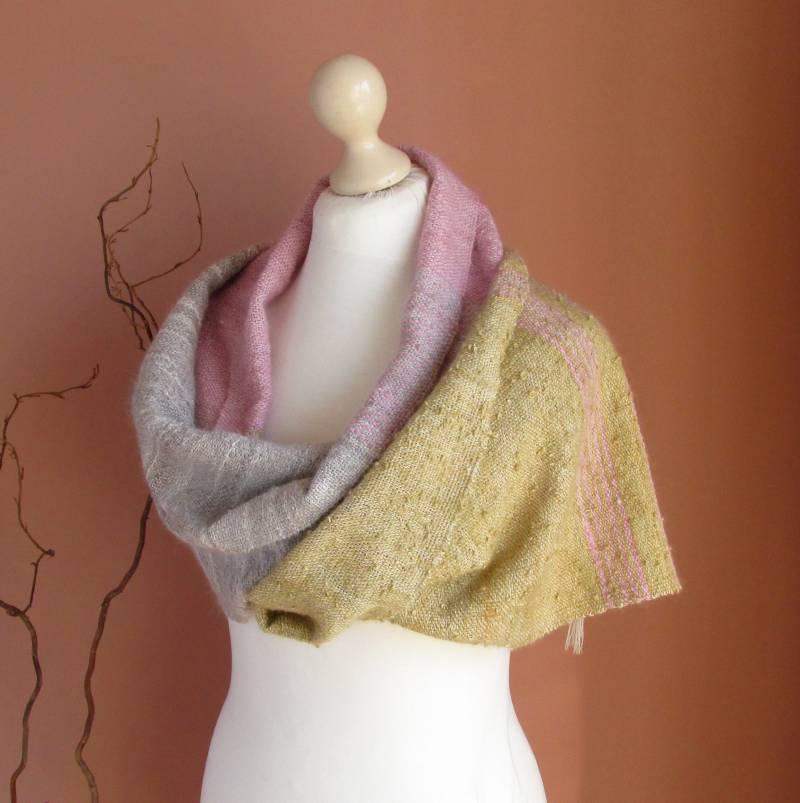 Handgewebter Angora - Und Seidenschal Elegant Gestreifter Handgefertigter Gewebter Schal Rosegold Silbergrau Goldoliv Langer Angoraschal Naturfaser von PastoralWool