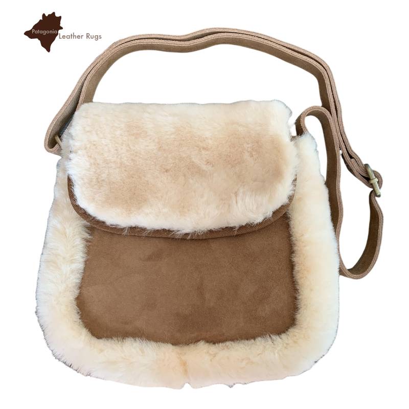 Handtasche Mit Schulterriemen Aus Schaffell Handtasche Mit Schulterriemen Aus Schaffell von PatagoniaLeatherRugs