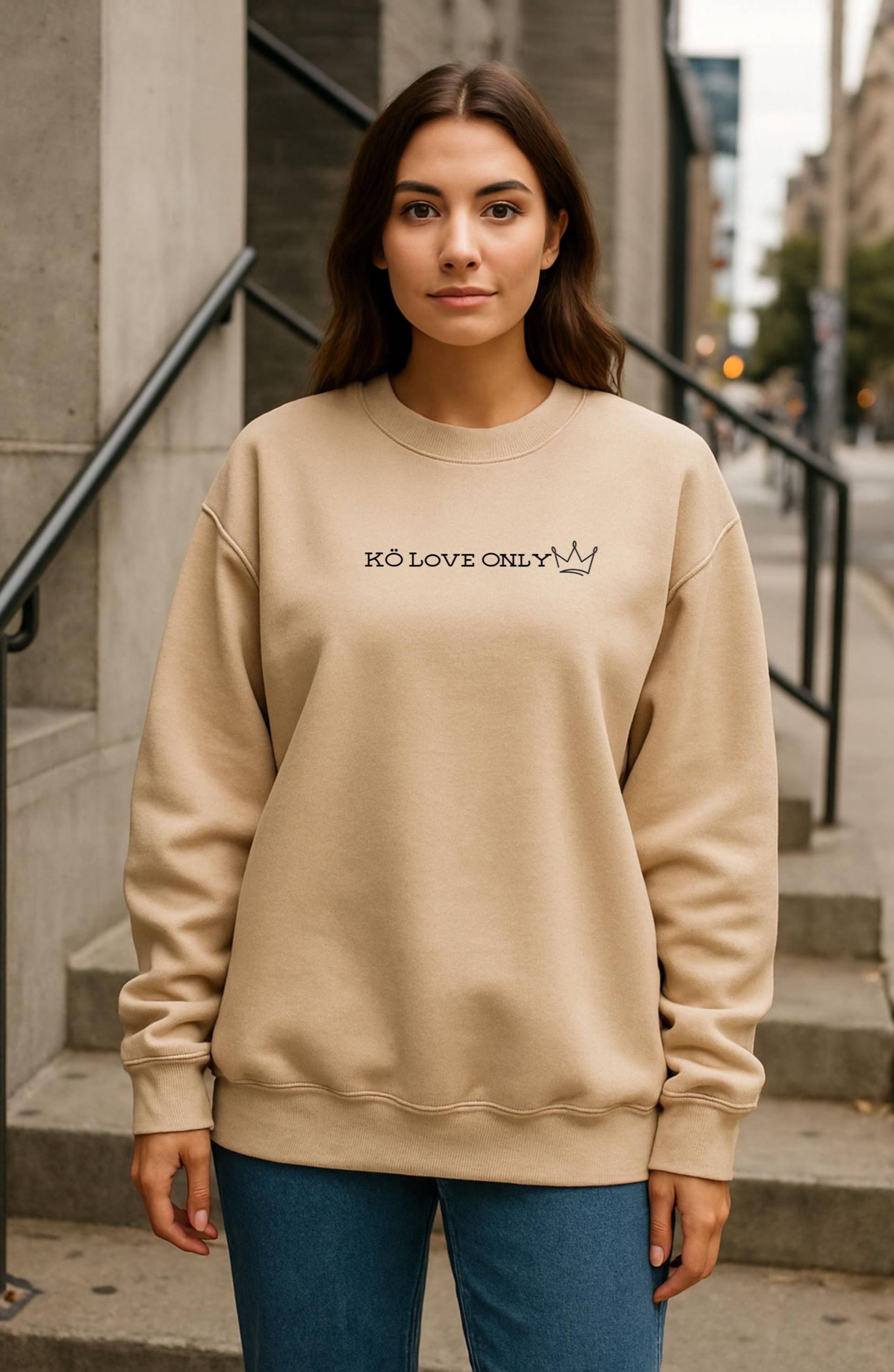 Düsseldorferin Sweatshirt Damen | Düsseldorf Geschenk Heimat Stadt Shirt Dialekt Lokal Souvenir Städtetrip Nrw Mode Kö von PatasticDesigns