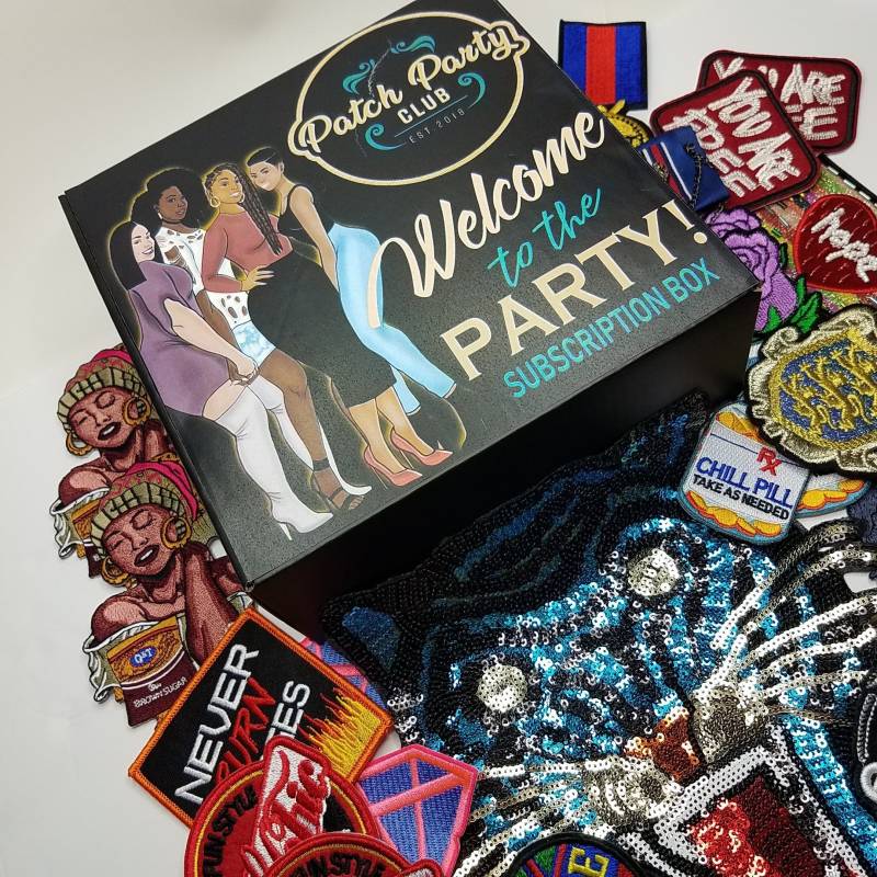 Frühere Monatliche Abonnement-Säcke | Patch Party Club Monatlicher Aufnäher Box Mystery Exklusive Patch-Geschenkbox Afropunk Pa von PatchPartyClub