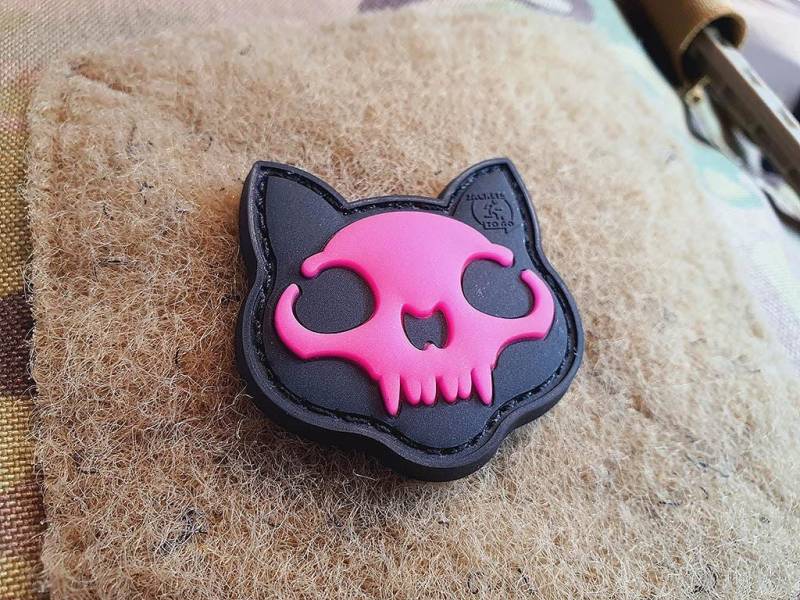 Nightmare Skull Cat Patch Small Nr. 2, Pink Gid | Glow in The Dark/3D Rubber von PatchSnatchedShop
