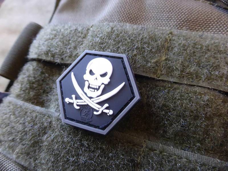 Nofear Pirate Hexagon Patch, Swat/3D Rubber Hexpatch von PatchSnatchedShop