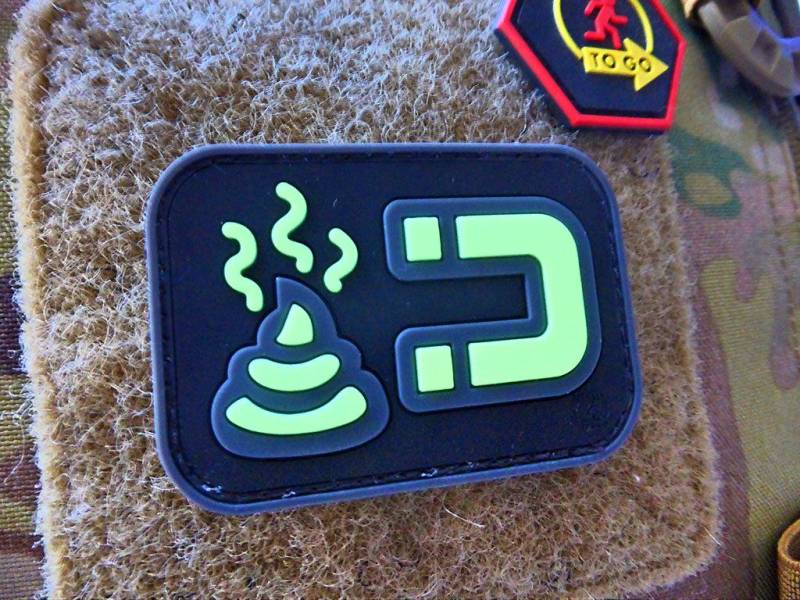 Shitmagnet Patch, Glow in The Dark/3D Rubber Patch von PatchSnatchedShop
