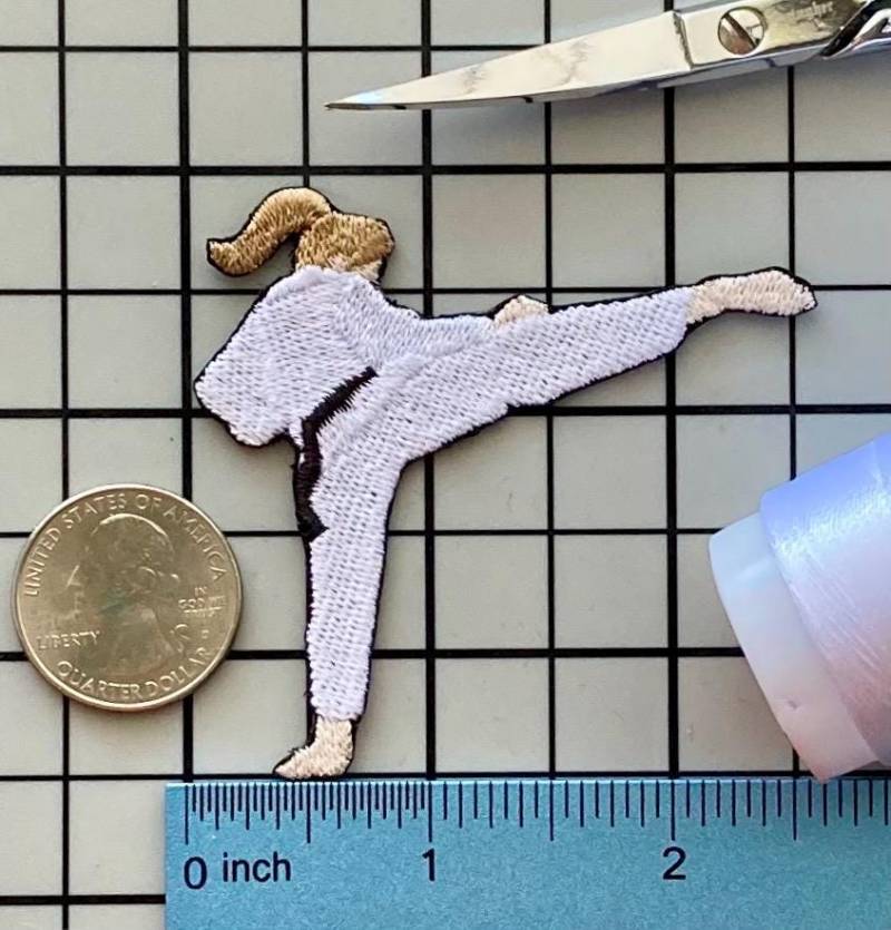 Karate Weiblich Patch Aufbügeln No Name von PatchesByLauren