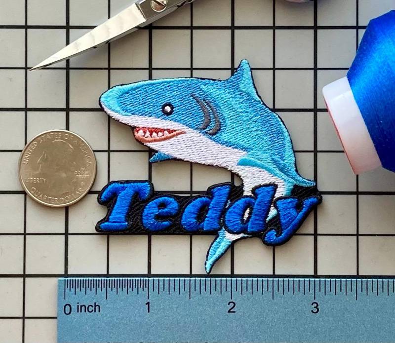 Personalisierter Hai Aufnäher Individuell Gestickte Applikation Zum Aufbügeln von PatchesByLauren