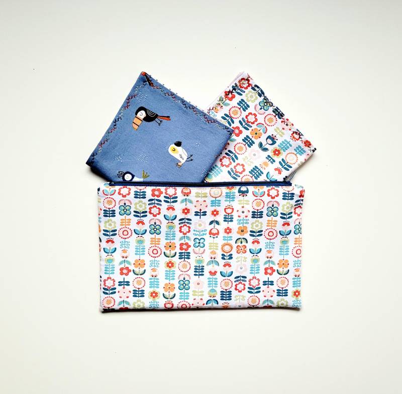 2 Stofftaschentücher Aus 100 % Baumwolle Zweilagig Mit Reißverschlusstäschchen.versandfertig von PatchworkLiebling