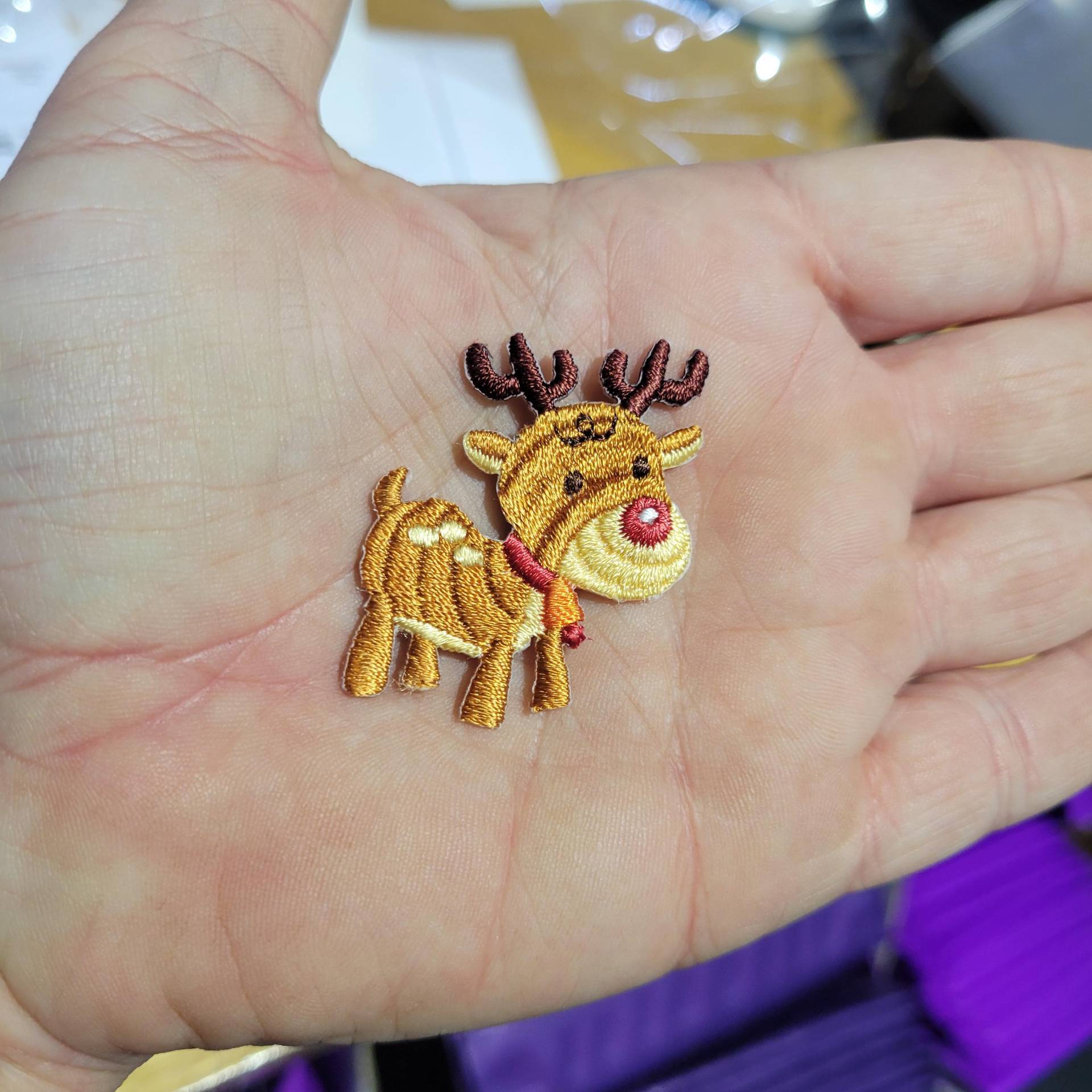 Gestickter Reindeer Aufnäher, Applikation von PatchworkPandaTrims