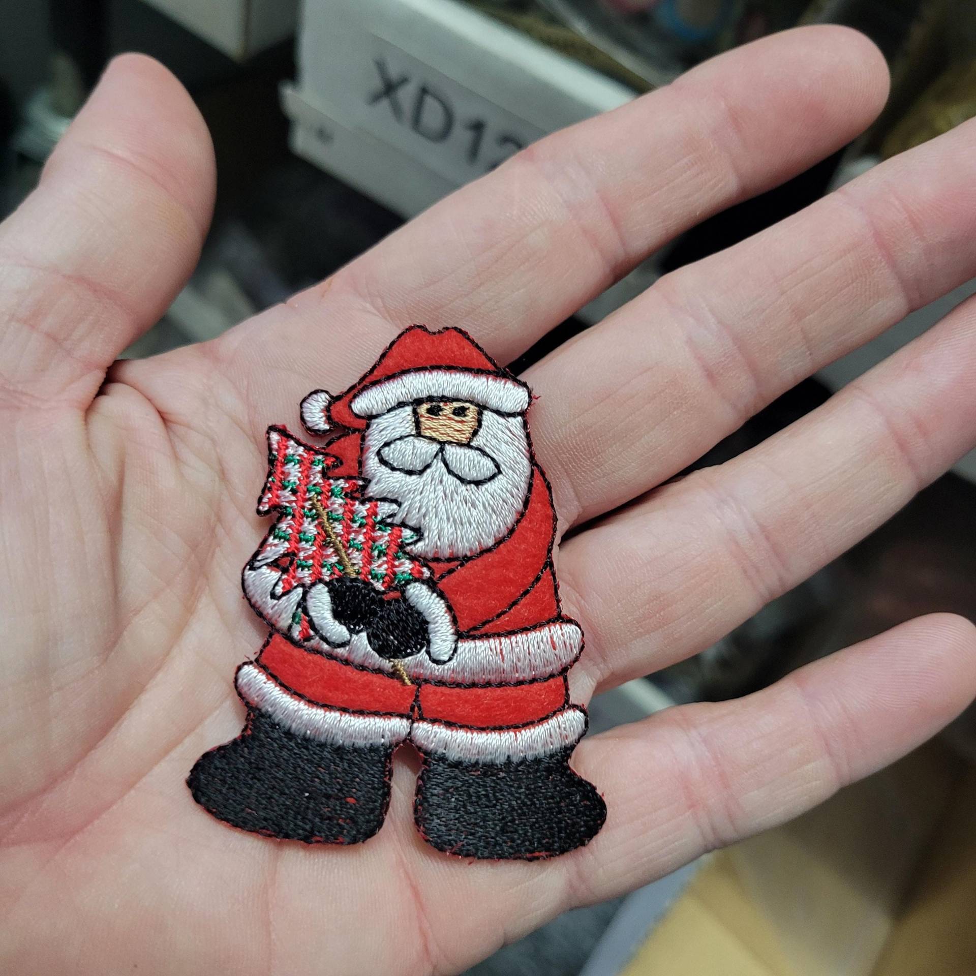 Weihnachtsmann Mit Baum Gestickt Eisen Auf Aufnäher Applikation von PatchworkPandaTrims