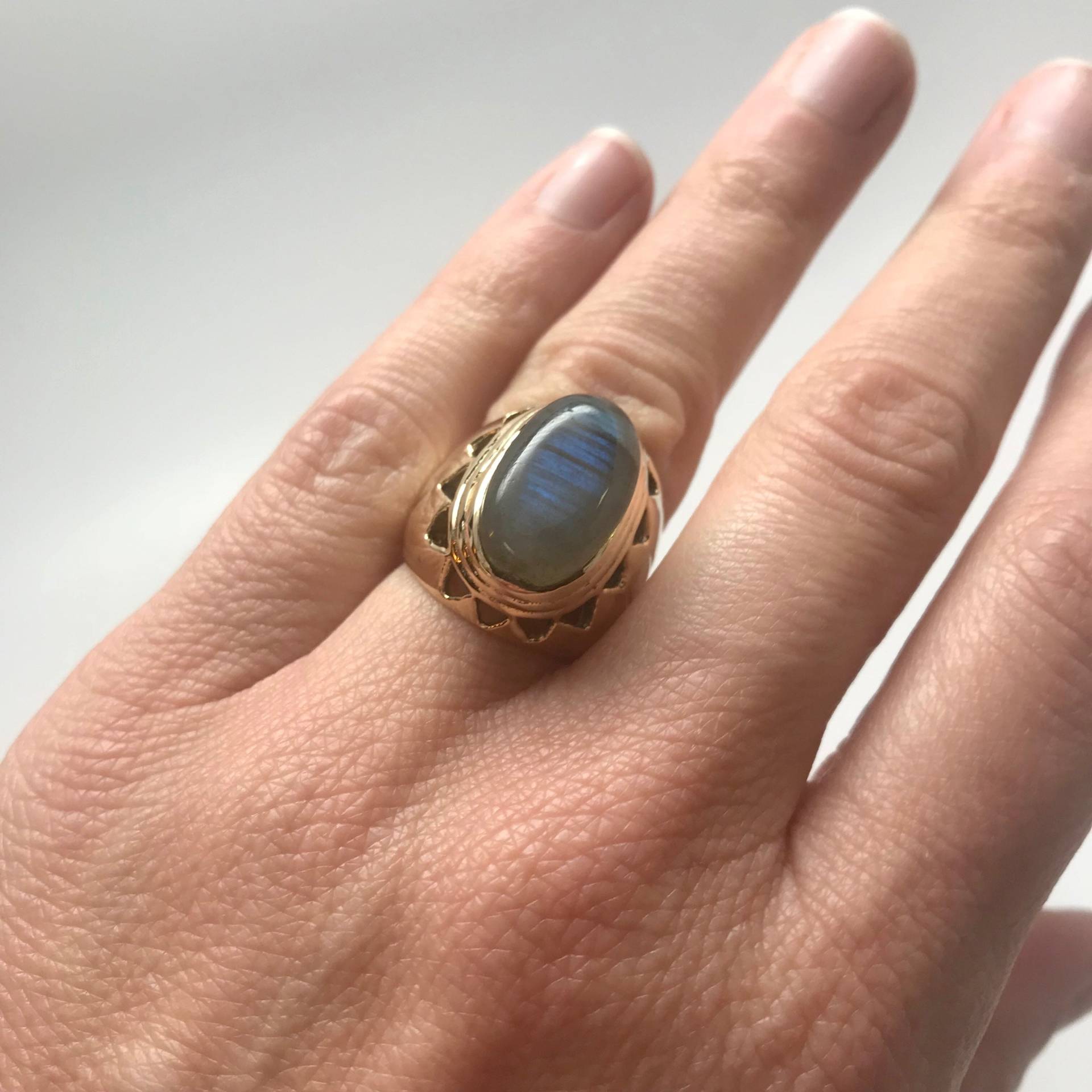 Labrodorit Statement Messing Ring von PathikaTribeShop