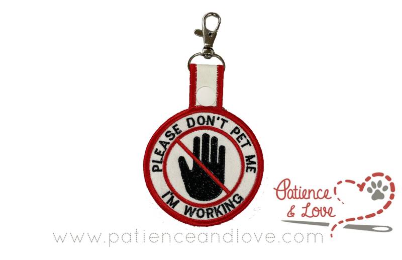 Gestickte Snap Tab Fob Schlüsselanhänger | Aufnäher Aus Gesticktem Weißen Vinyl Auf Der Vorder - Und Rückseite von PatienceandLove143