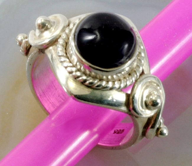 Amethyst & 925 Sterling Silver Ring von Patmoo