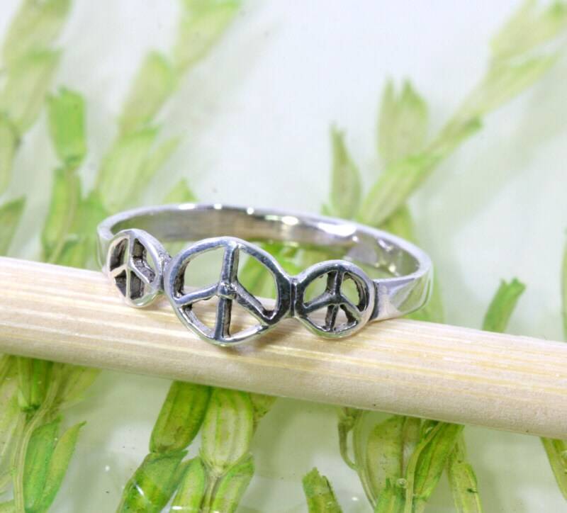 Peace, Small Fine Ring, 925 Sterling Silver Peace, Small Fine Ring, 925 Sterling Silver von Patmoo
