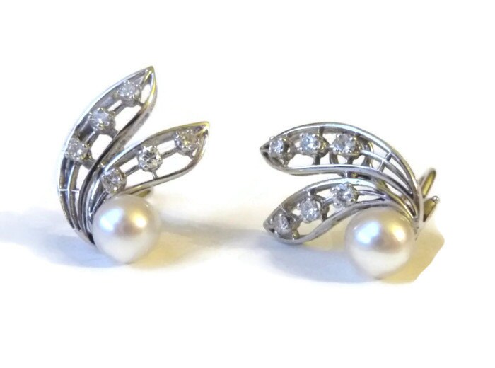 18 K Weißgold Und Diamant Clip Ohrringe Mit Perlen von PatriciaCohn