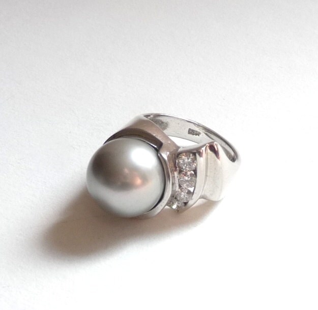 1980 Pearl Diamond Ring Weißgold 18Kt von PatriciaCohn