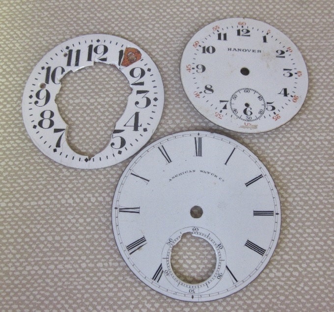 Distressed Porzellan Taschenuhr Ziffernblätter/Gesichter. Steampunk-Fundstücke. Patriciainexcesss S 326 Distressed Porzellan Taschenuhr Ziffernblätter/Gesichter. Steampunk-Fundstücke. Patriciainexcesss S 326 von PatriciaInExcess