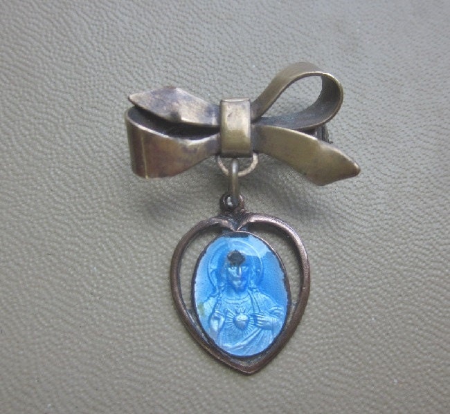 Religiöse Medaille Pin. Herz Geformt Blau Emaille Religiöse Medaille. Bogennadel Patriciainexcess von PatriciaInExcess