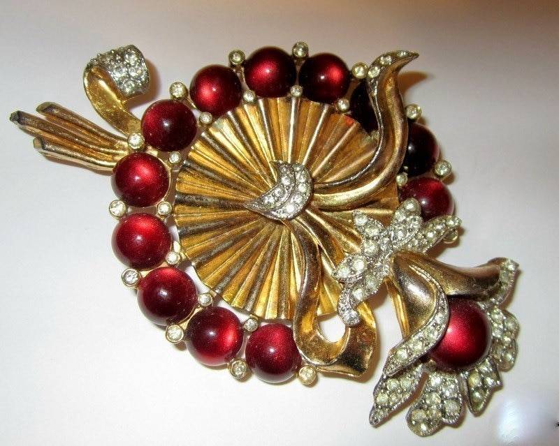 Beeindruckende 1940Er Vintage Stilisierte, Floral Gestaltete Brosche von PatriciaJon