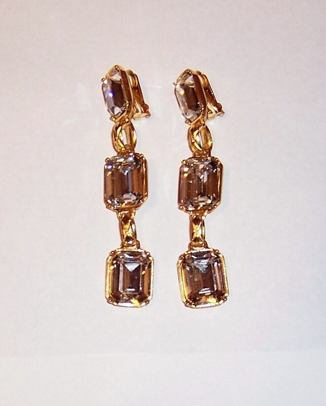 Lange Hängeohrringe Mit Großen Steinen Im Rechteckschliff von PatriciaJon